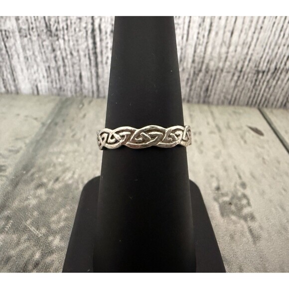 Avon Sterling Silver 925 Celtic Knot Band Size 7 Ring - Picture 2 of 8